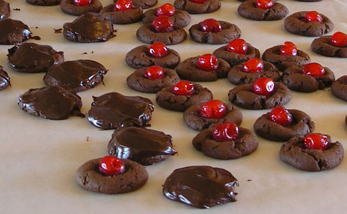 Chocolate Covered Cherry Cookies