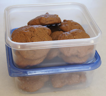 Chocolate Cream Cookies